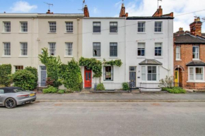 Elegant 3 Bed Townhouse